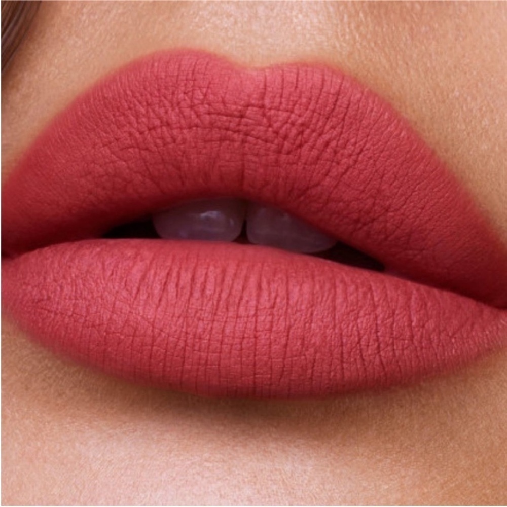 Charlotte Tilbury Lipstick Hollywood Lips Too Bad I'm Bad (Rosy Pink Matte) NIB - Picture 2 of 5